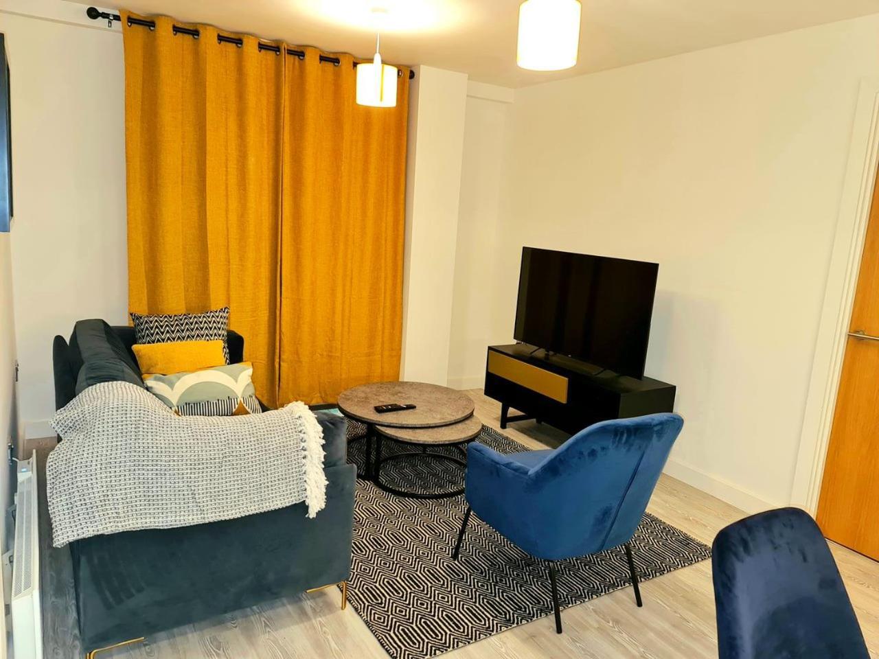 Exquisite Cosy 2-Bed Apartment In Salford Манчестер Экстерьер фото